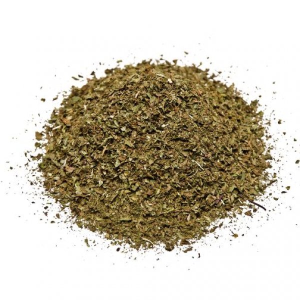 Spearminnt leaves crushed