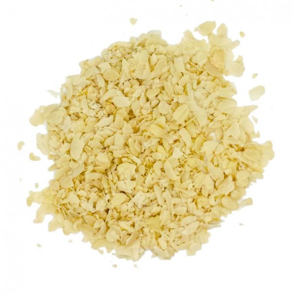 Peanut kernels sliced